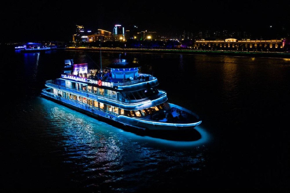 夜游燈光 十足的體驗(yàn)感